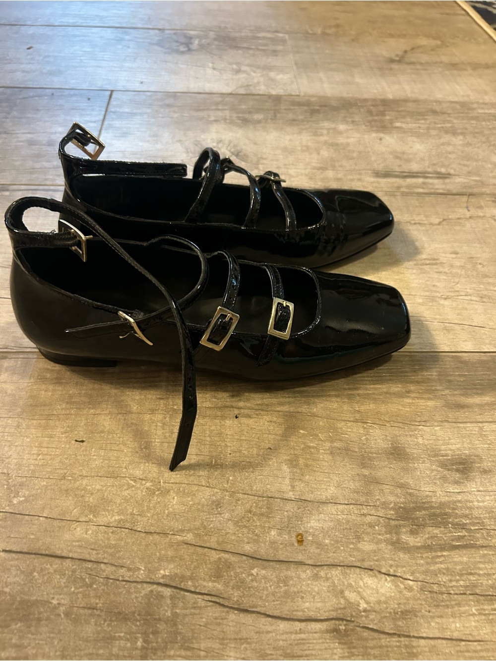 ALOHAS Black Patent Multi-Strap Square-Toe Flats - Picture 2 of 6